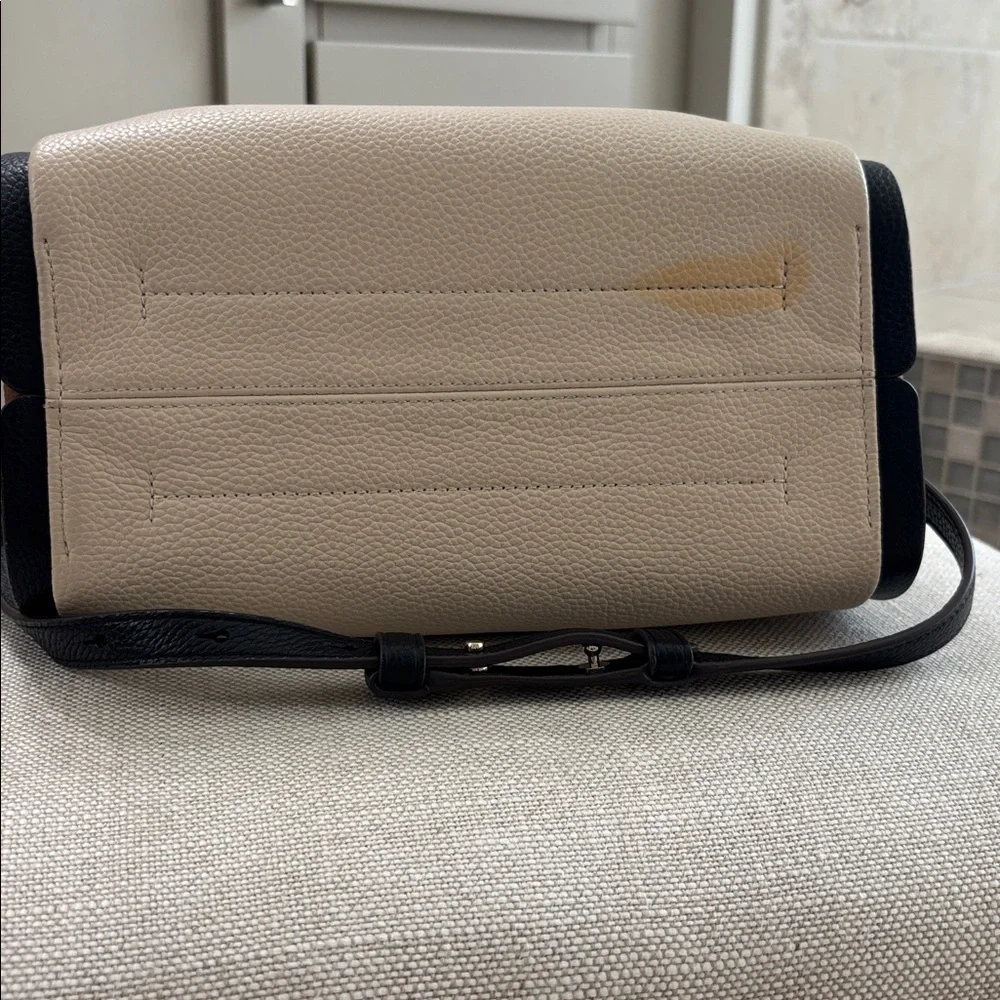 Kate Spade Knott Medium Crossbody Bag - Picture 6 of 12